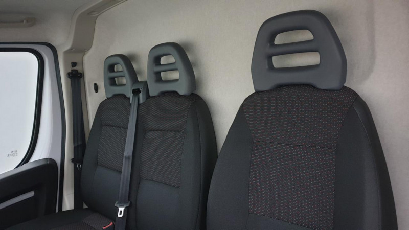 Photo 10 de l'offre de PEUGEOT BOXER FOURGON 333 L3H2 2.2 BLUEHDI 140CV BVM6 PRO + CLIM MANUELLE à 40135€ chez Actuel Auto Import
