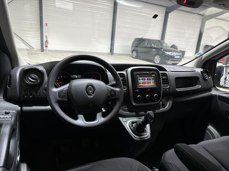 Photo 11 de l'offre de RENAULT TRAFIC CABINE APPROFONDIE TRAFIC CA L2H1 1200 KG DCI 95CV BVM6 GRAND CONFORT + RADAR AR + NAVI à 20130€ chez Actuel Auto Import