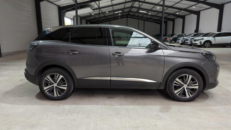 Photo 3 de l'offre de PEUGEOT 3008 1.2 HYBRID 136CV E-DCS6 ALLURE PACK à 32388€ chez Actuel Auto Import