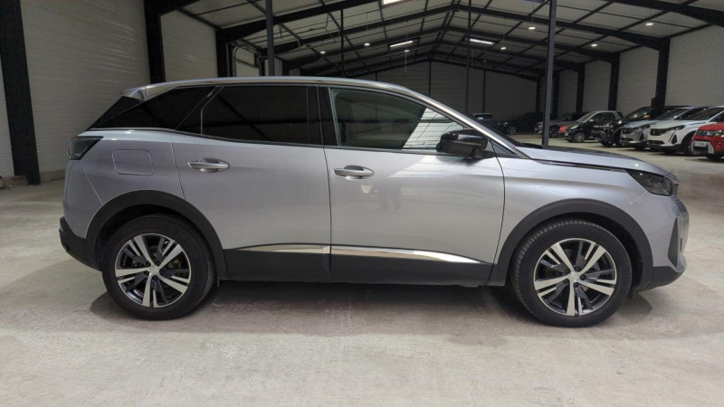 Photo 3 de l'offre de PEUGEOT 3008 1.2 HYBRID 136CV E-DCS6 ALLURE PACK à 32388€ chez Actuel Auto Import