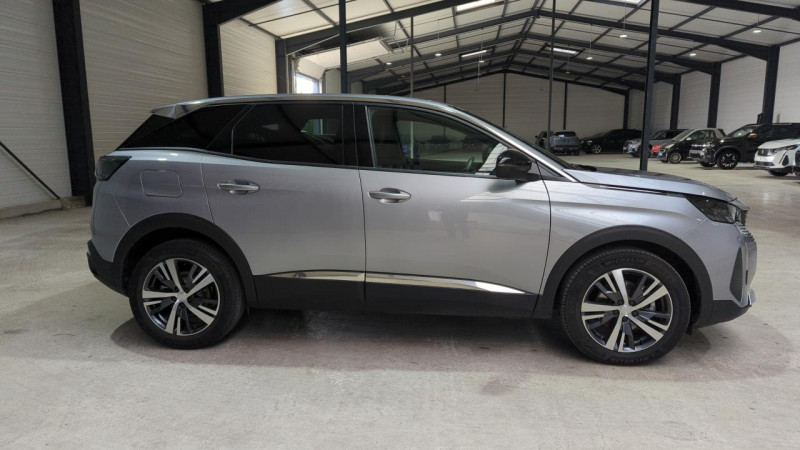 Photo 3 de l'offre de PEUGEOT 3008 1.2 HYBRID 136CV E-DCS6 ALLURE PACK à 32388€ chez Actuel Auto Import