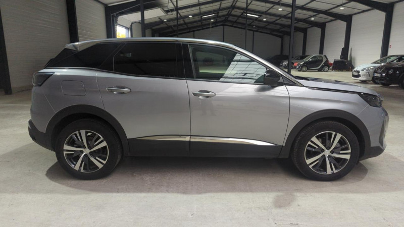 Photo 3 de l'offre de PEUGEOT 3008 1.2 HYBRID 136CV E-DCS6 ALLURE PACK à 32388€ chez Actuel Auto Import