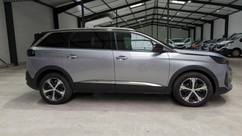 Photo 3 de l'offre de PEUGEOT 5008 1.5 BLUEHDI 130CV EAT8 7PL ALLURE PACK + GRIP CONTROL + PACK DRIVE ASSIST PLUS à 33588€ chez Actuel Auto Import