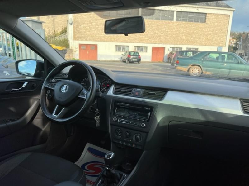 Photo 31 de l'offre de SKODA RAPID SPACEBACK 1.6 TDI 90 AMBITION CLIM à 7490€ chez Triplo auto