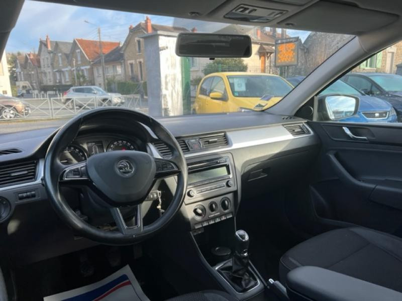 Photo 39 de l'offre de SKODA RAPID SPACEBACK 1.6 TDI 90 AMBITION CLIM à 7490€ chez Triplo auto