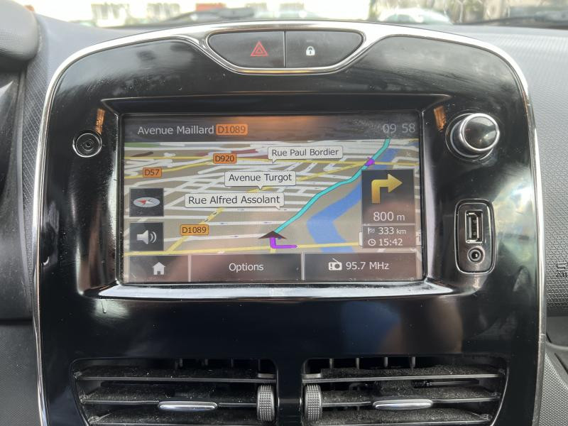 Photo 16 de l'offre de RENAULT CLIO 1.5 DCI 90 BUSINESS GPS - 61900KM à 10990€ chez Triplo auto