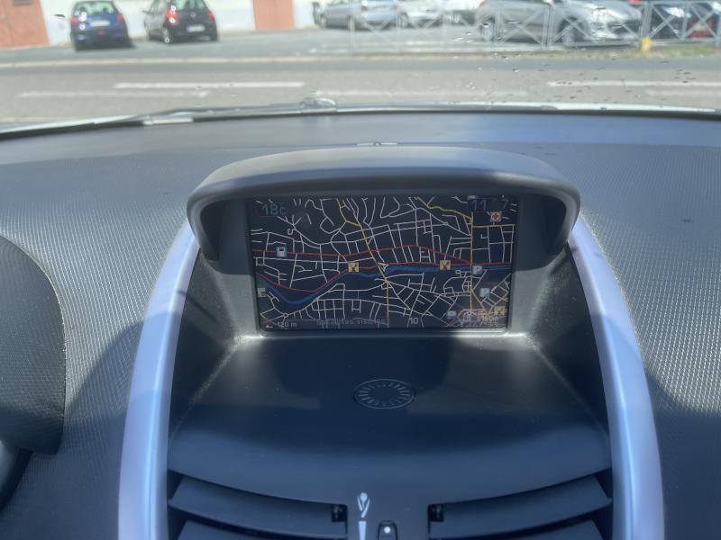 Photo 17 de l'offre de PEUGEOT 207 CC 1.6 HDI 110 SPORT CLIM GPS à 6990€ chez Triplo auto