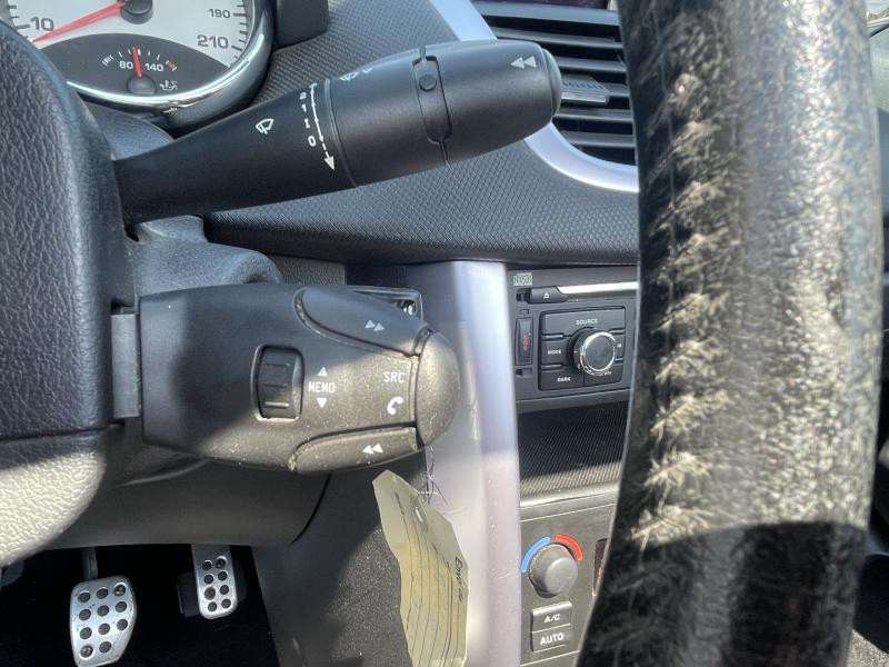 Photo 30 de l'offre de PEUGEOT 207 CC 1.6 HDI 110 SPORT CLIM GPS à 6990€ chez Triplo auto