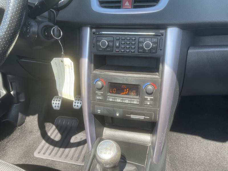Photo 18 de l'offre de PEUGEOT 207 CC 1.6 HDI 110 SPORT CLIM GPS à 6990€ chez Triplo auto