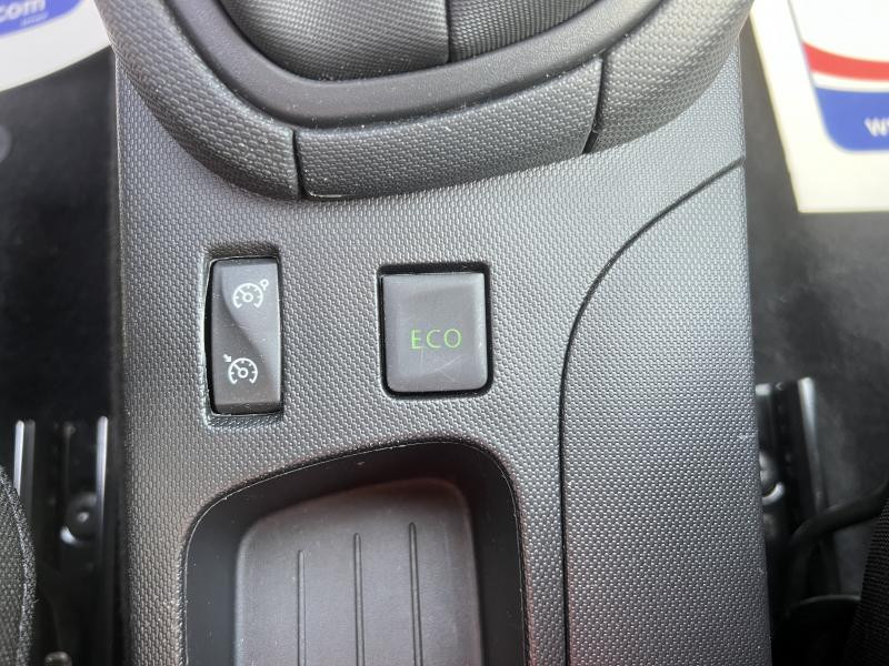 Photo 49 de l'offre de RENAULT CLIO 1.5 DCI 75 BUSINESS GPS à 10490€ chez Triplo auto