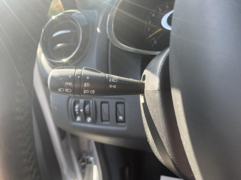 Photo 49 de l'offre de RENAULT CLIO 0.9 ENERGY TCE 90 INTENS GPS à 9990€ chez Triplo auto