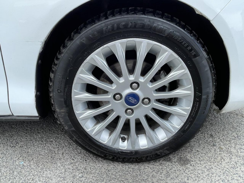 Photo 41 de l'offre de FORD B MAX 1.6 TDCI 95 TITANIUM   CAMERA à 8490€ chez Triplo auto