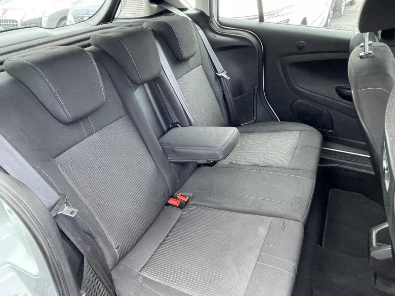 Photo 15 de l'offre de FORD B MAX 1.6 TDCI 95 TITANIUM   CAMERA à 8490€ chez Triplo auto