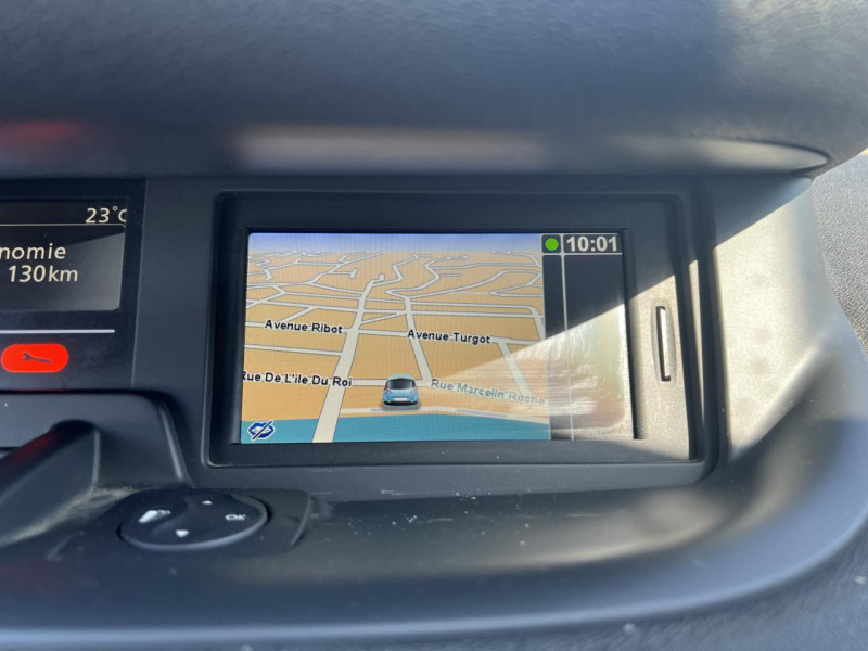 Photo 17 de l'offre de RENAULT SCENIC XMOD 1.5 DCI 110 BUSINESS GPS à 8990€ chez Triplo auto