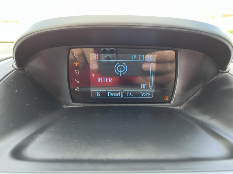Photo 19 de l'offre de FORD B MAX 1.5 TDCI 75 TREND CLIM ATTELAGE DISTRI OK à 6990€ chez Triplo auto