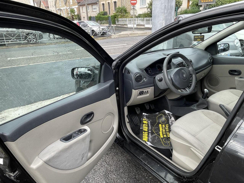 Photo 23 de l'offre de RENAULT CLIO 1.4I 98CV CONFORT PACK CLIM à 4990€ chez Triplo auto