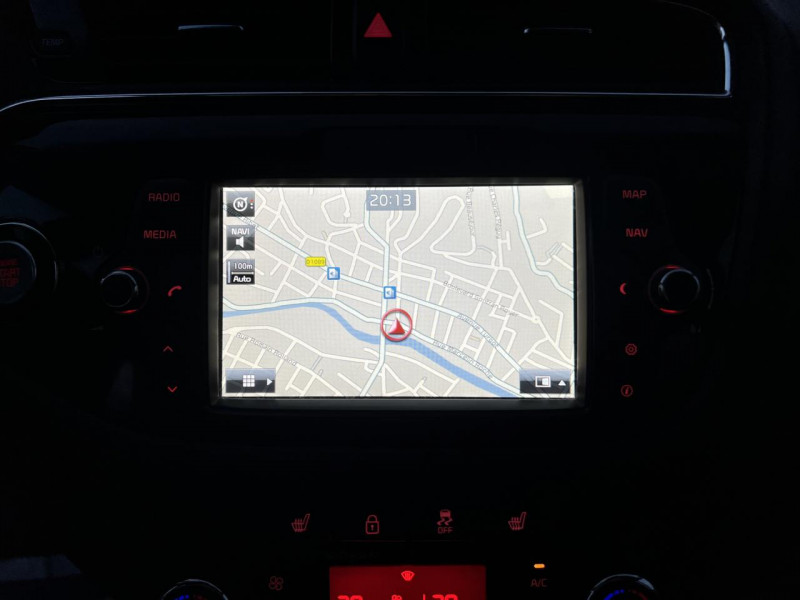 Photo 17 de l'offre de KIA CEE D 1.6 CRDI 136 STOP&GO PREMIUM GPS CAMERA à 12990€ chez Triplo auto