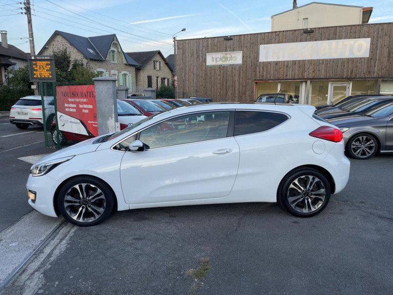 Photo 2 de l'offre de KIA CEE D PRO 1.6 CRDI 128 SPORT GPS   TOIT OUVRANT  à 9990€ chez Triplo auto
