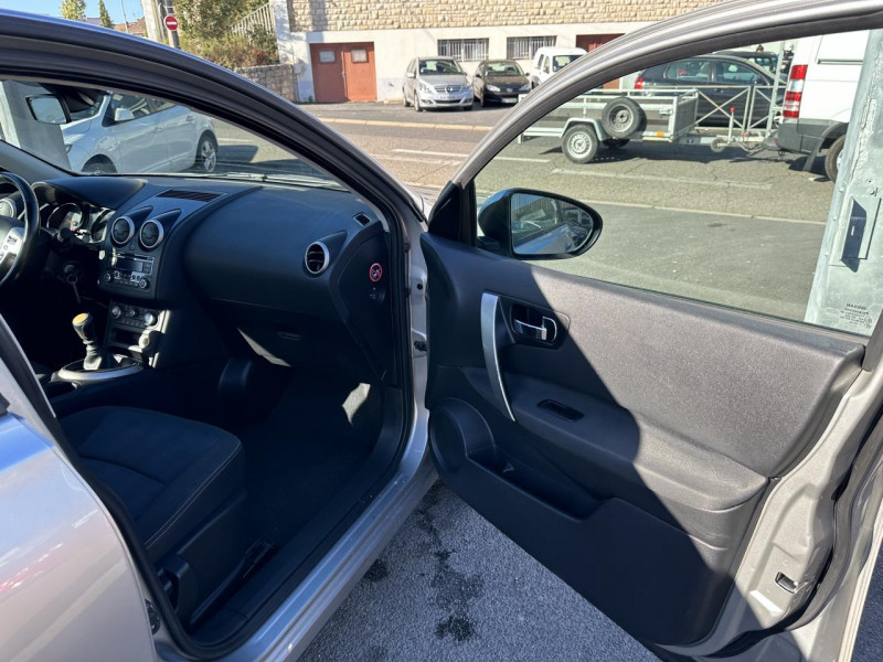 Photo 20 de l'offre de NISSAN QASHQAI 1.5 DCI 110 ACENTA   DISTRI OK à 9990€ chez Triplo auto