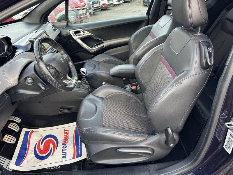 Photo 10 de l'offre de PEUGEOT 208 1.6 E-HDI 115 XY JBL GPS   TOIT PANO à 9990€ chez Triplo auto