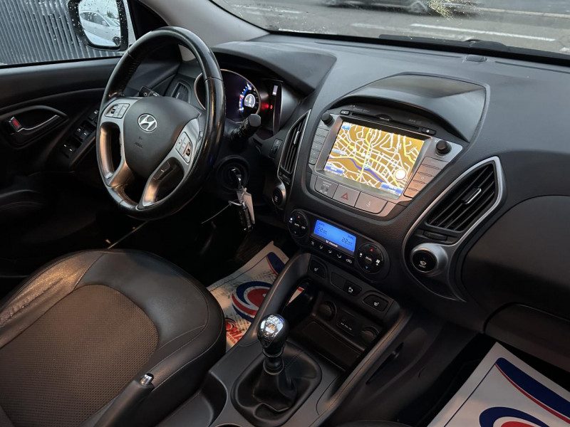Photo 18 de l'offre de HYUNDAI IX35 1.7 CRDI 115 CREATIVE GPS TOIT OUVRANT ATTELAGE à 11990€ chez Triplo auto