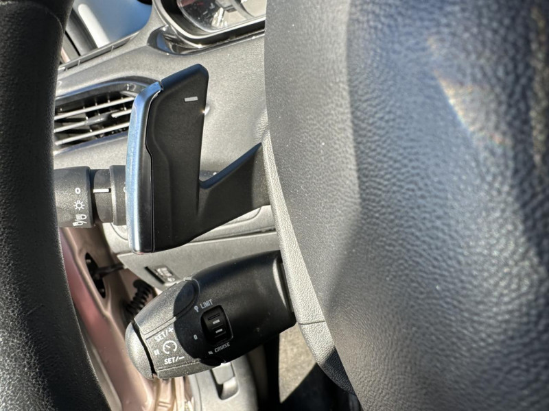 Photo 18 de l'offre de PEUGEOT 208 1.4 E-HDI MP5 ACTIVE CLIM   GPS à 7490€ chez Triplo auto