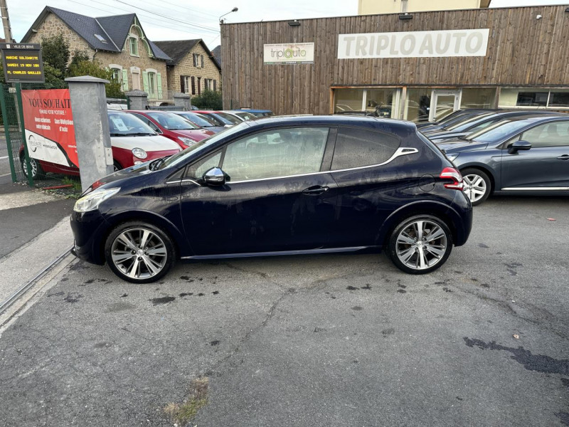 Photo 2 de l'offre de PEUGEOT 208 1.6 E-HDI 115 XY JBL GPS   TOIT PANO à 9990€ chez Triplo auto