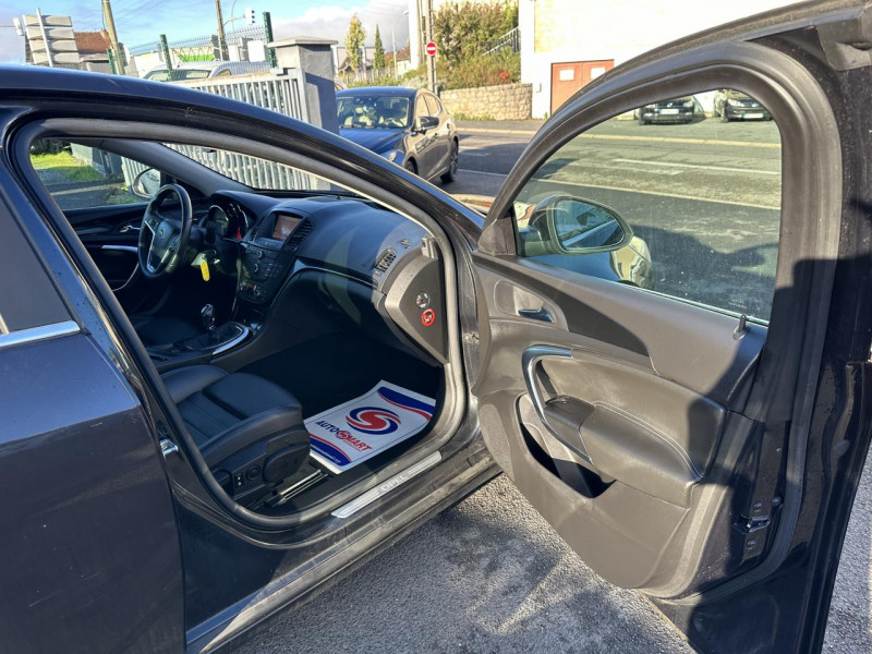 Photo 40 de l'offre de OPEL INSIGNIA 2.0 CDTI BITURBO 195 S&S 4X4 COSMO PACK à 12990€ chez Triplo auto