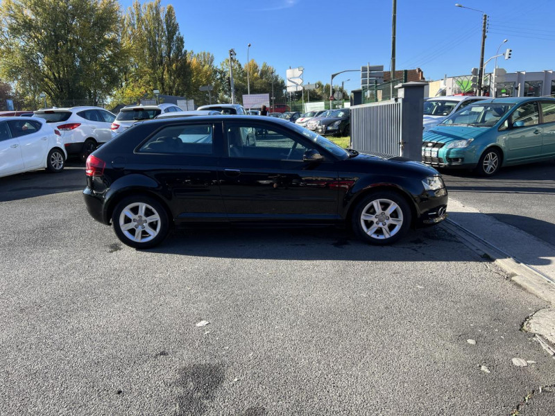 Photo 6 de l'offre de AUDI A3 1.6 TDI 105 S/S AMBIENTE CLIM   DISTRI OK à 10990€ chez Triplo auto