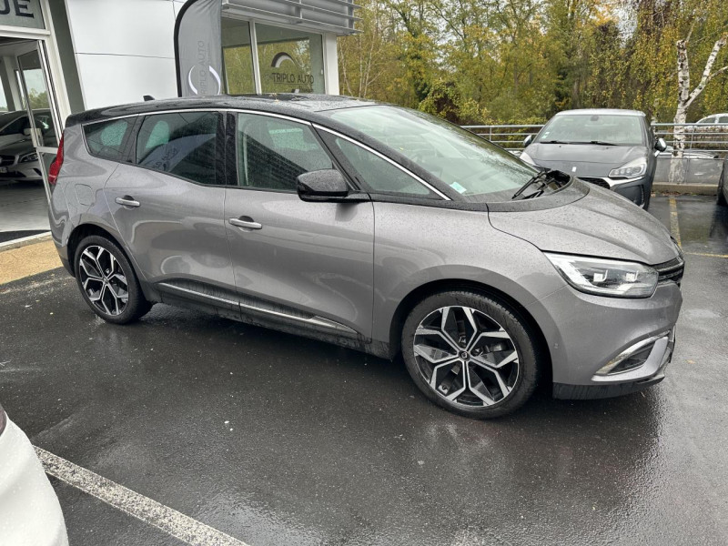 Photo 9 de l'offre de RENAULT SCENIC GRAND 7PLACES 1.7 DCI 150 EDC INTENS GPS CAMERA à 23990€ chez Triplo auto