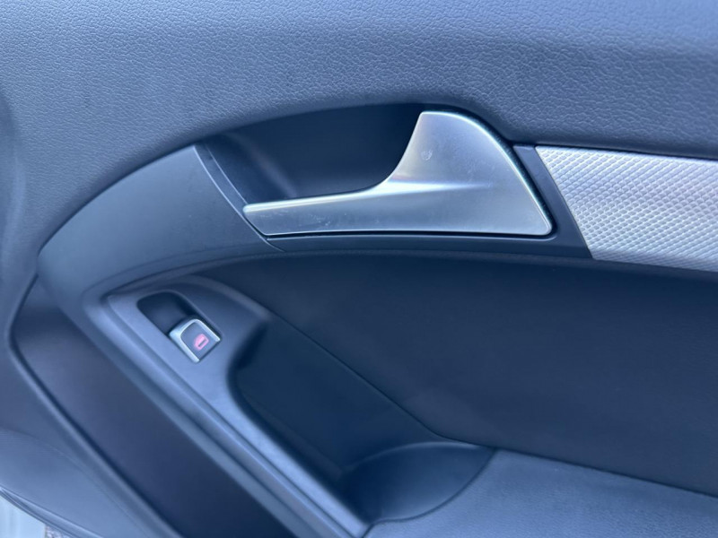 Photo 35 de l'offre de AUDI A5 3.0 V6 TDI 204 BVA AMBITION LUXE GPS à 18990€ chez Triplo auto
