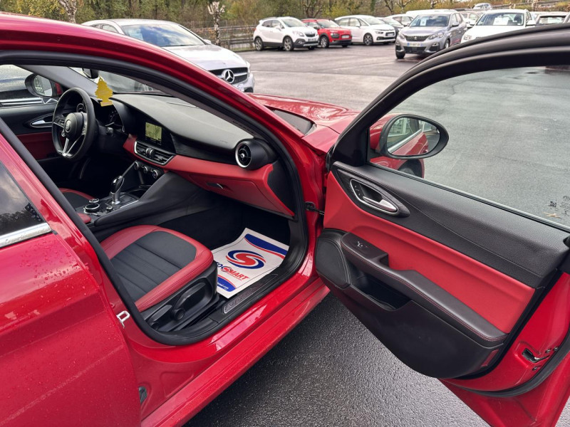 Photo 29 de l'offre de ALFA ROMEO GIULIA 2.2 D 136 BVA SUPER CUIR ROUGE GPS à 20990€ chez Triplo auto