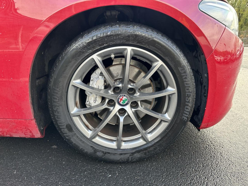 Photo 42 de l'offre de ALFA ROMEO GIULIA 2.2 D 136 BVA SUPER CUIR ROUGE GPS à 20990€ chez Triplo auto