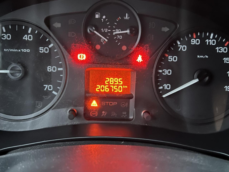Photo 17 de l'offre de CITROEN BERLINGO 1.6 HDI FAP 75 CONFORT CLIM à 6990€ chez Triplo auto