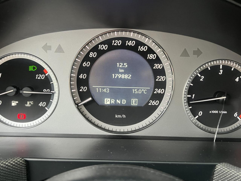 Photo 19 de l'offre de MERCEDES-BENZ GLK 220 CDI BVA 4MATIC CLIM   ATTELAGE à 14990€ chez Triplo auto