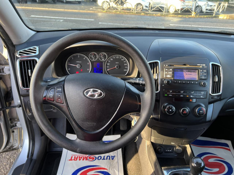 Photo 15 de l'offre de HYUNDAI I30 1.6 CRDI 115 PACK CONFORT II à 6990€ chez Triplo auto
