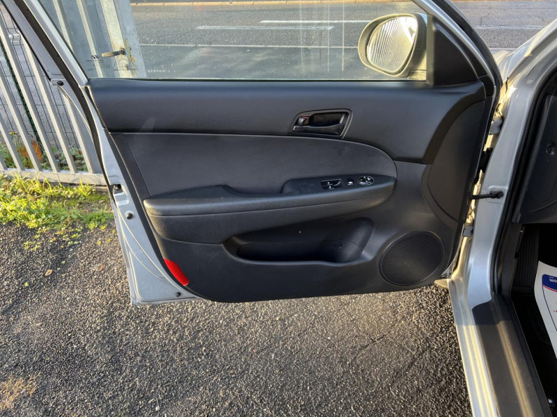 Photo 41 de l'offre de HYUNDAI I30 1.6 CRDI 115 PACK CONFORT II à 6990€ chez Triplo auto