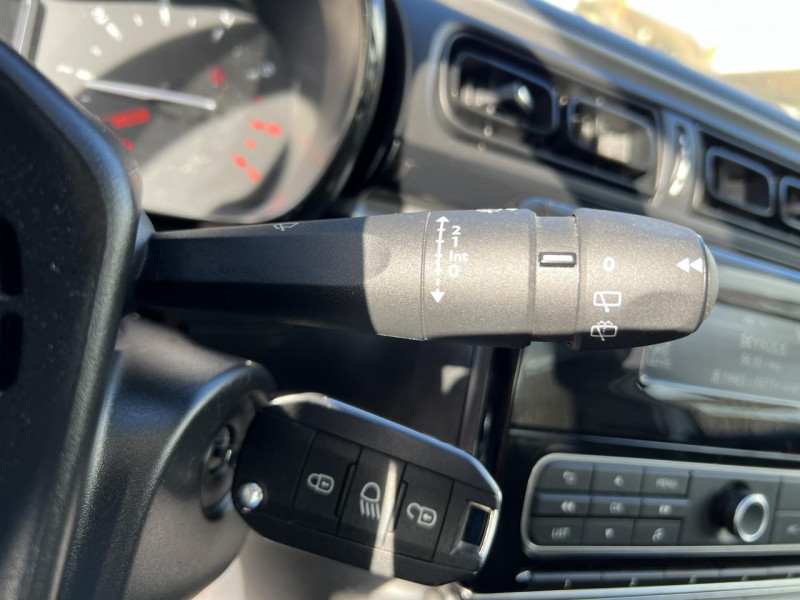 Photo 50 de l'offre de CITROEN C3 1.6 BHDI 75 S&S FEEL CLIM - 49980KM à 11990€ chez Triplo auto