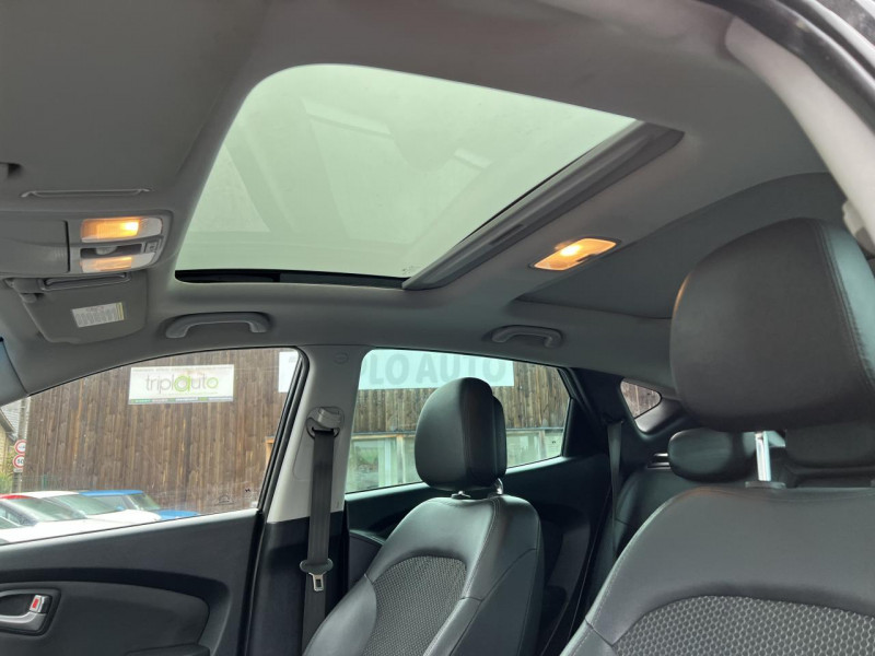 Photo 46 de l'offre de HYUNDAI IX35  2.0 CRDI - 136 4X4 PACK EDITION   ATTELAGE à 8490€ chez Triplo auto