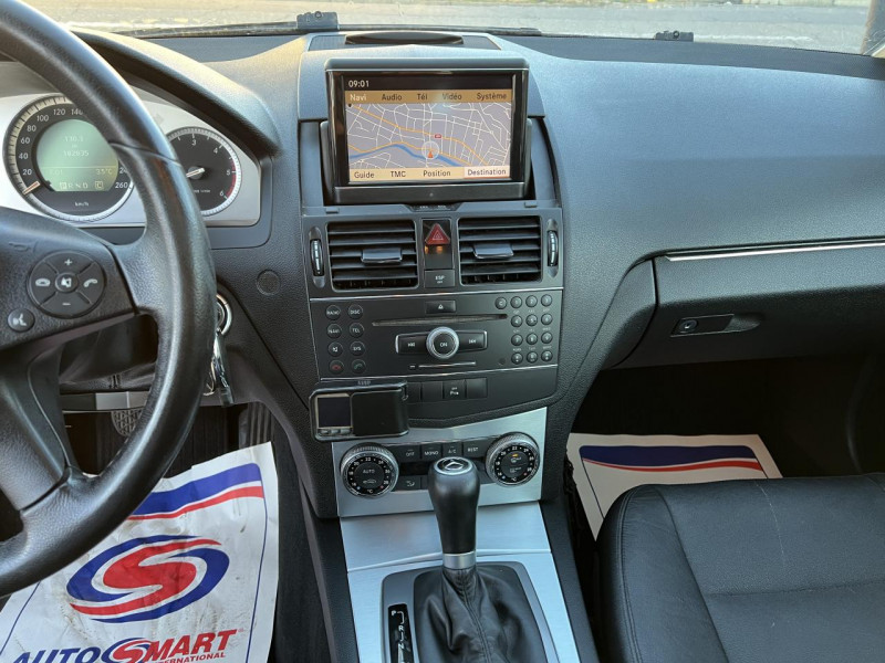Photo 15 de l'offre de MERCEDES-BENZ CLASSE C 320 CDI 3.0 BVA ELéGANCE  TOIT OUVRANT GPS CUIR à 12490€ chez Triplo auto