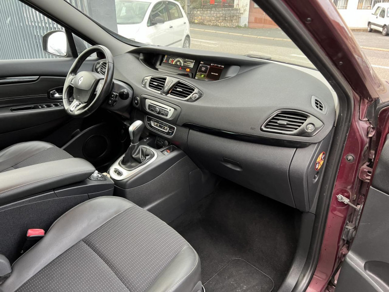 Photo 35 de l'offre de RENAULT SCENIC GRAND 7P 1.5 DCI 110 EDC BUSINESS à 12990€ chez Triplo auto