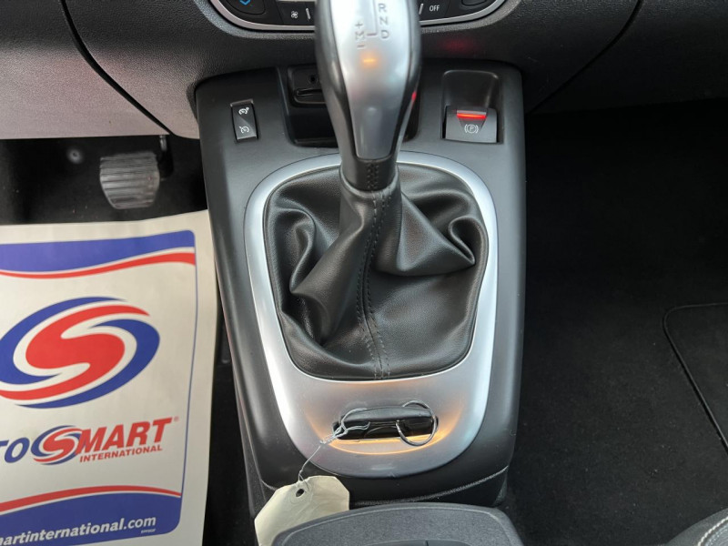 Photo 17 de l'offre de RENAULT SCENIC GRAND 7P 1.5 DCI 110 EDC BUSINESS à 12990€ chez Triplo auto