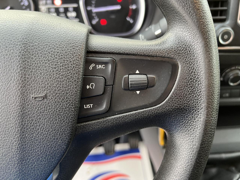 Photo 30 de l'offre de PEUGEOT EXPERT IV STANDARD 1.6 BHDI 115 S&S PREMIUM GPS TVA à 22990€ chez Triplo auto