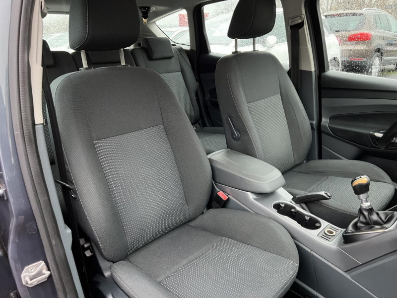 Photo 12 de l'offre de FORD C MAX 1.6 TDCI 115 TITANIUM à 7990€ chez Triplo auto