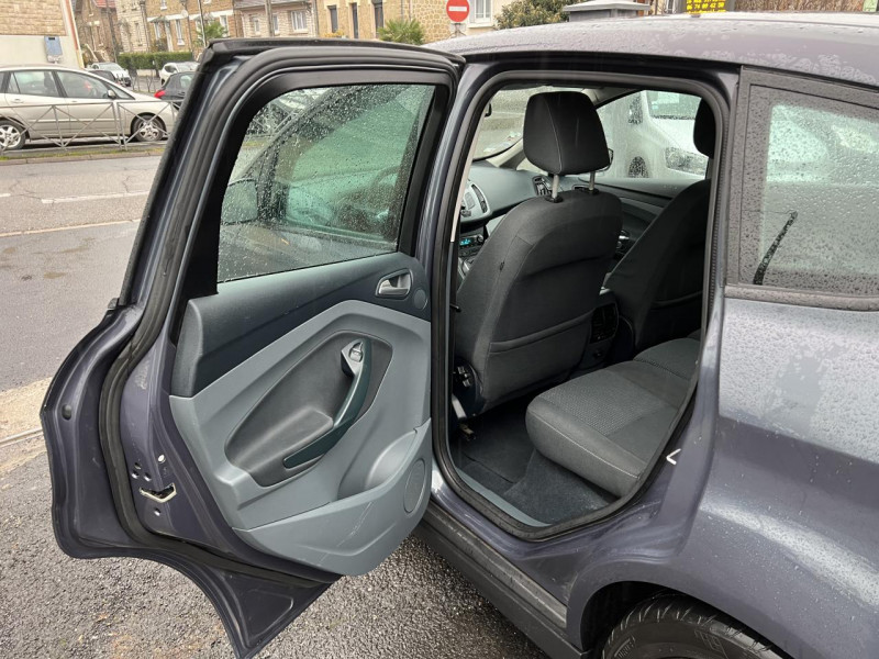 Photo 36 de l'offre de FORD C MAX 1.6 TDCI 115 TITANIUM à 7990€ chez Triplo auto