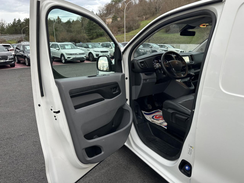 Photo 20 de l'offre de CITROEN JUMPY IV M 1.6 BHDI 115 S&S BUSINESS GPS RADAR AR TVA à 22990€ chez Triplo auto