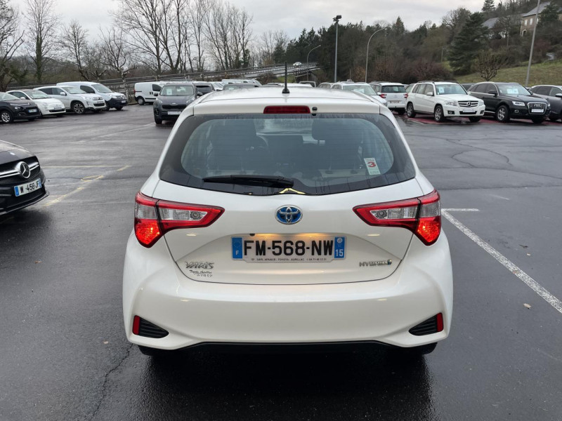 Photo 6 de l'offre de TOYOTA YARIS HYBRIDE 100H BV E-CVT III DYNAMIC CLIM - 61882KM à 16490€ chez Triplo auto
