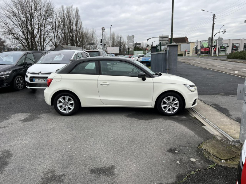 Photo 6 de l'offre de AUDI A1 1.2 TFSI 86 S/S AMBIENTE CLIM à 11490€ chez Triplo auto