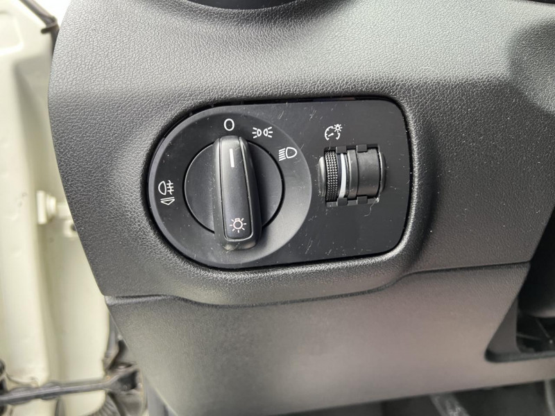 Photo 35 de l'offre de AUDI A1 1.2 TFSI 86 S/S AMBIENTE CLIM à 11490€ chez Triplo auto
