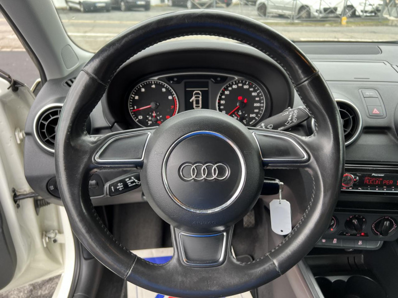 Photo 36 de l'offre de AUDI A1 1.2 TFSI 86 S/S AMBIENTE CLIM à 11490€ chez Triplo auto